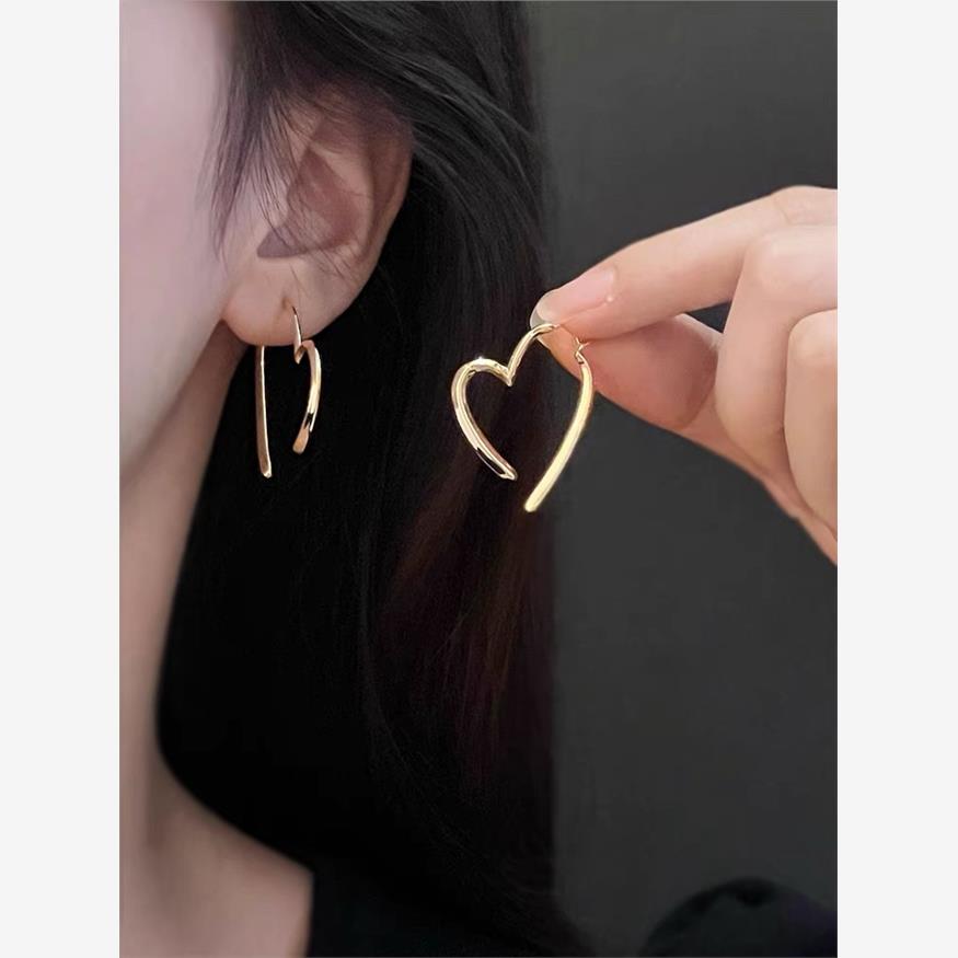 S925银针镀真金爱心耳环女简约冷淡风耳圈小众设计感百搭耳饰耳环