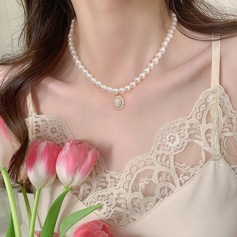 现货法式猫眼石珍珠m吊坠项链女2024新款锁骨链轻奢小众感颈链