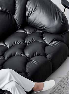 设WMY计款极简云发端沙三人黑色皮复古小户型懒年人异师形沙发床