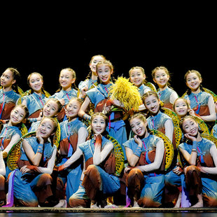 速发小荷我采们风 田野儿童舞蹈表演服民族儿童斗笠道具演出服