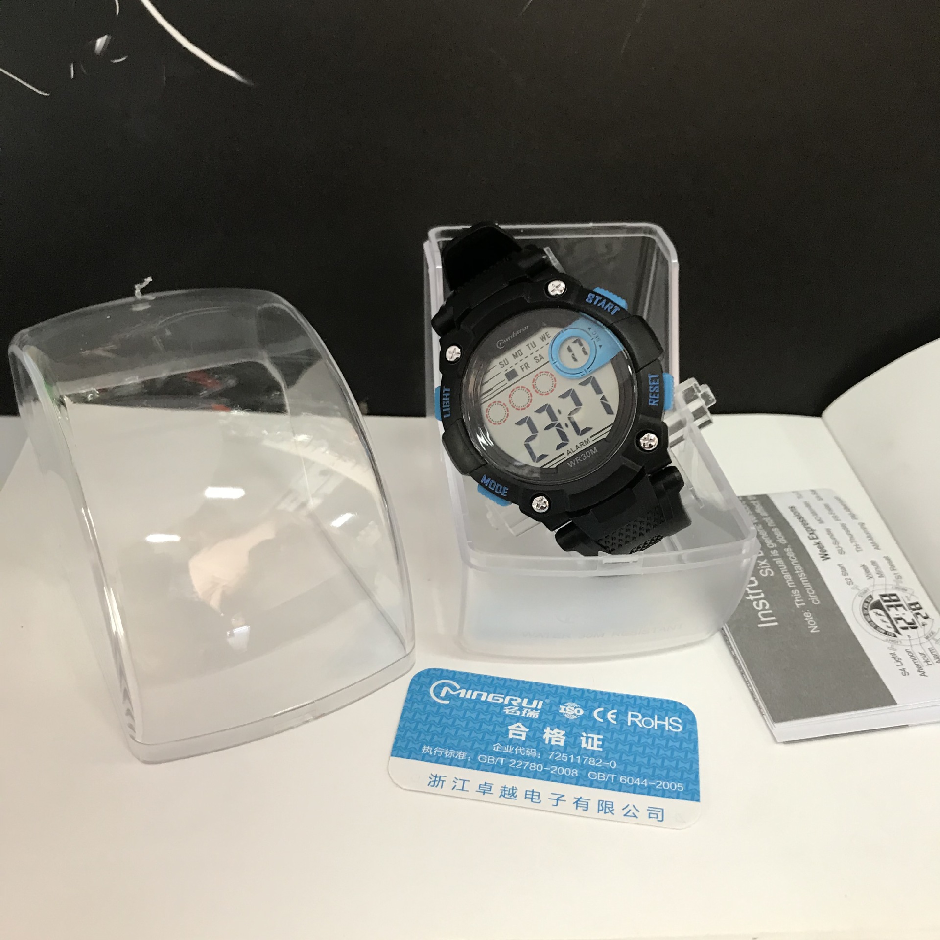 儿童手表 男孩女孩防水电子手表LED学生户外运动儿童手表