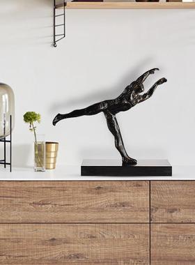 简约现代创意健身达人工艺品摆件北欧雕塑办公室客厅艺术品装饰品