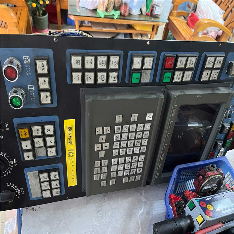 议价MAKINO操作面板 A02B-0120-C122/A61L