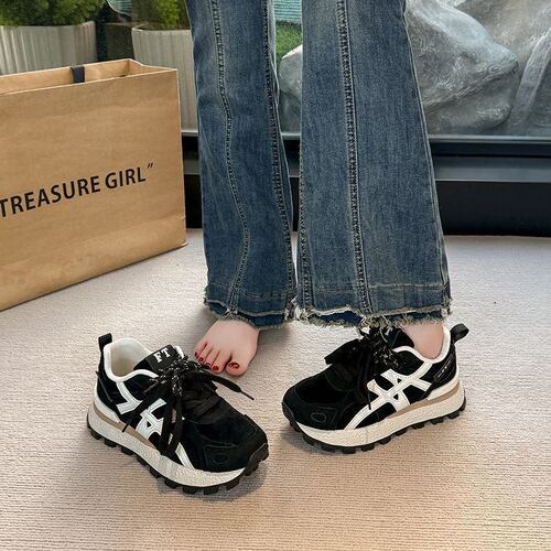 高级感厚底阿甘运动鞋女秋季2025新款爆款皮面防水防滑休闲德训鞋