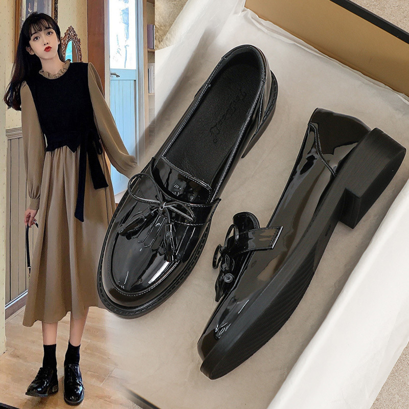 英伦风真皮小皮鞋女2025夏季新款黑色软底平底乐福鞋真皮流苏单鞋