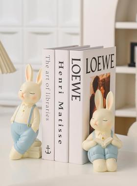 家居装饰品桌面创意小众兔子书靠书立摆件高级感电视柜酒柜办公室