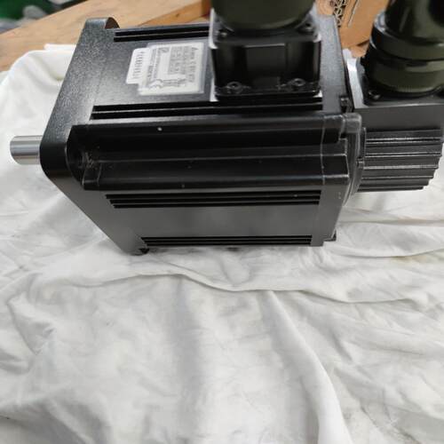 议~台达伺服电机驱动器，1.5kw，电机ECMA-E11315R