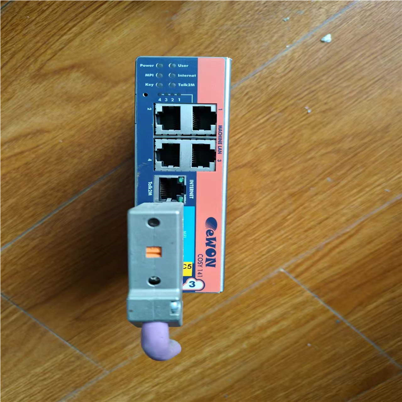 eWON cosy141 ，成色如图（咳咳电子）