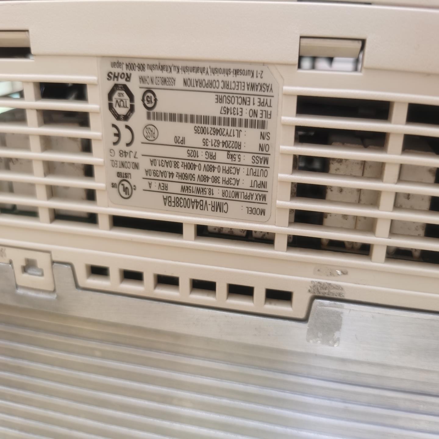 V1000系列 二手拆机， 安川变频器 CIMR-VB4A0~议价