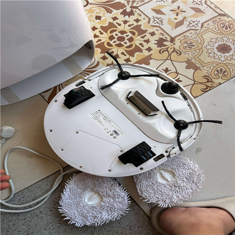 议~云鲸YJCC003智能拖扫一体机器人！成色的漂亮 配件如图