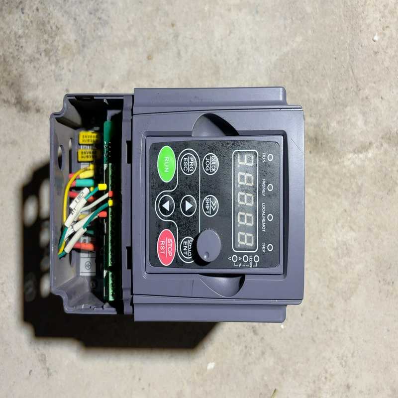 议~北弗变频器，2.2KWG/4KWP