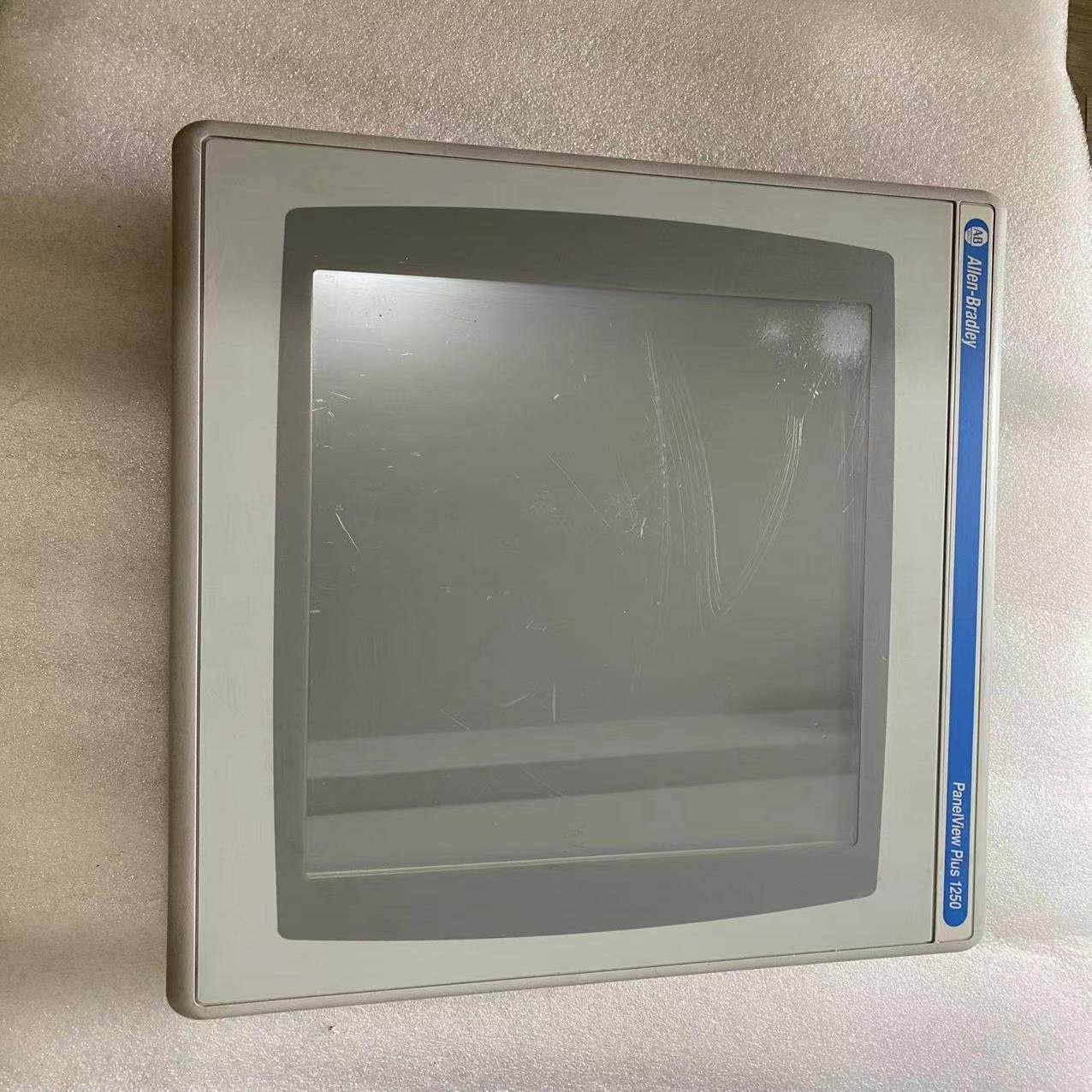 ab触摸屏12寸的一个，型号2711p t12c4d6 ，拆(崽崽配件）