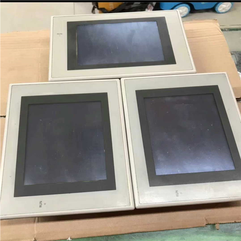 【汇生】NS5-SQ01-V2欧姆龙触摸屏功能包好，成色如图【议价】