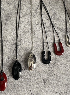 春野森川｜韩国ins博主同款长款项链 黑色银色U形椭圆小众项链