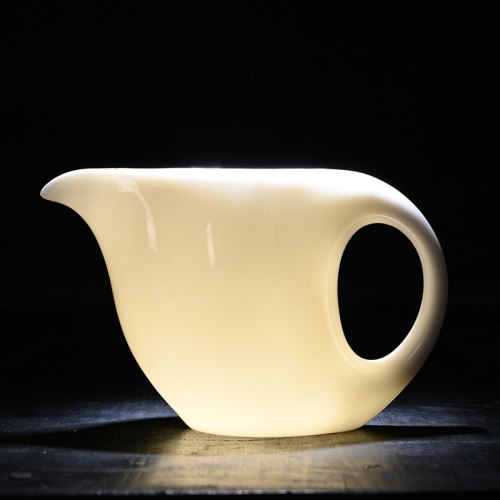 中式大号陶瓷纯色公道杯羊脂玉带把防烫茶海加厚不烫手Z茶水分离