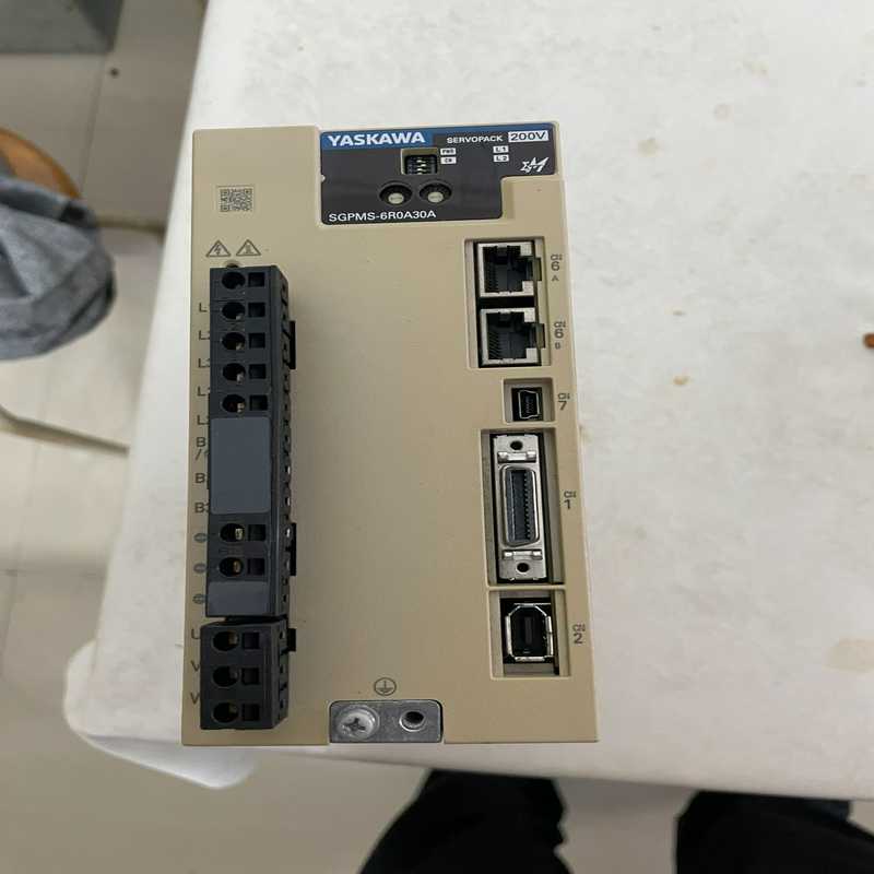 议价安川伺服SGMPMS-6R0A30A，功能好
