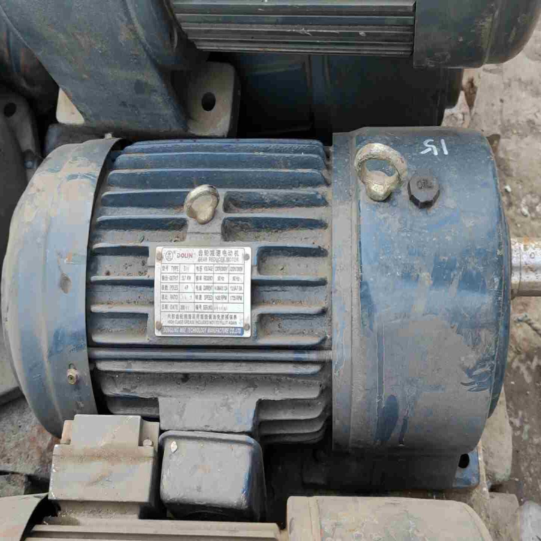 进口DOLIN37kw齿轮减速电机速比115轴径40议价