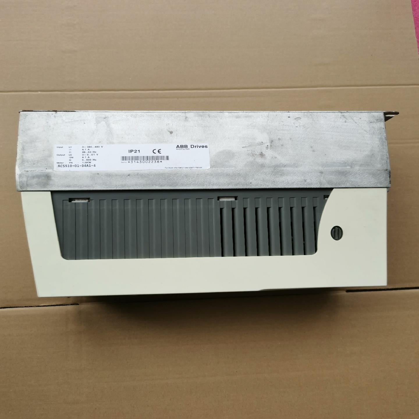 ABB ACS510-01-04A1-4变频器，带面板~议价