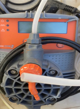 议~EMAUX意万仕计量泵，型号：MXE CTRL2，实物图片