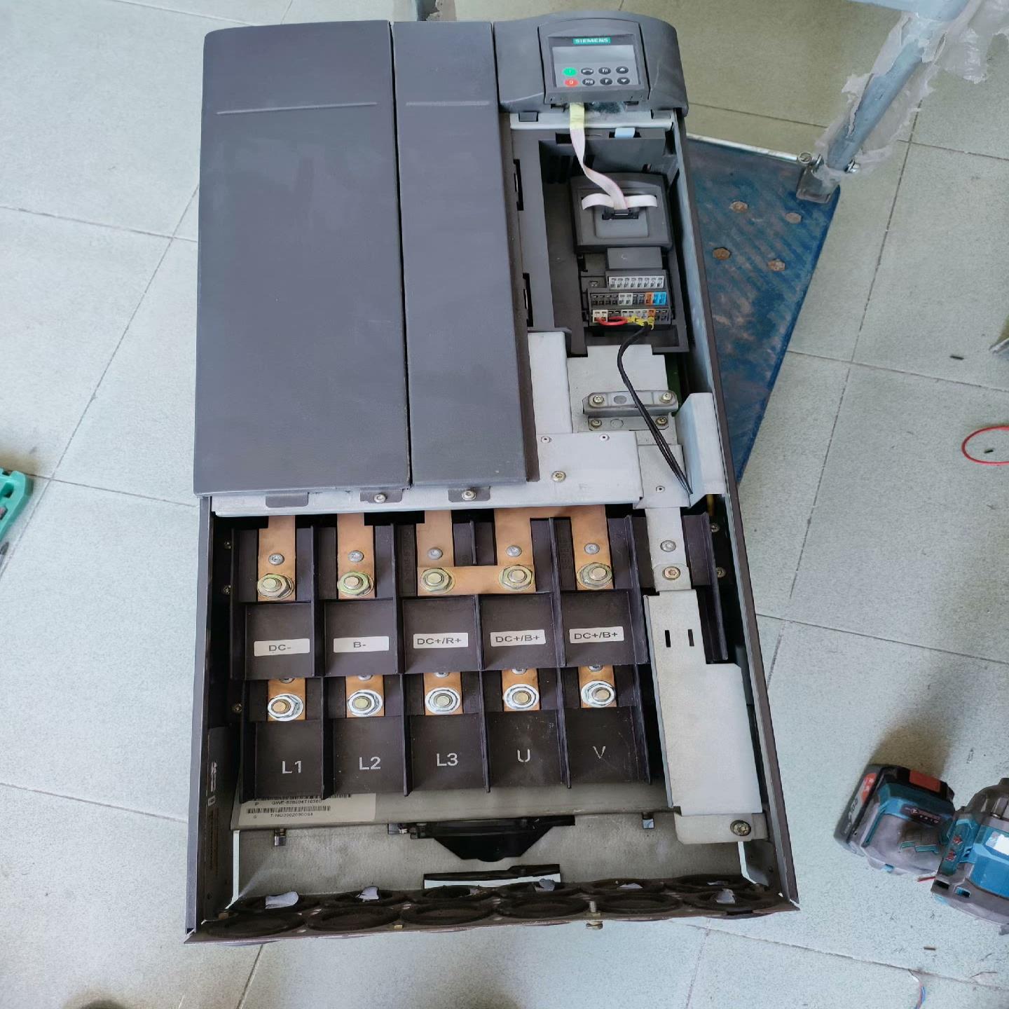 440变频器6SE6440-2UD37-5FA1(崽崽配件）