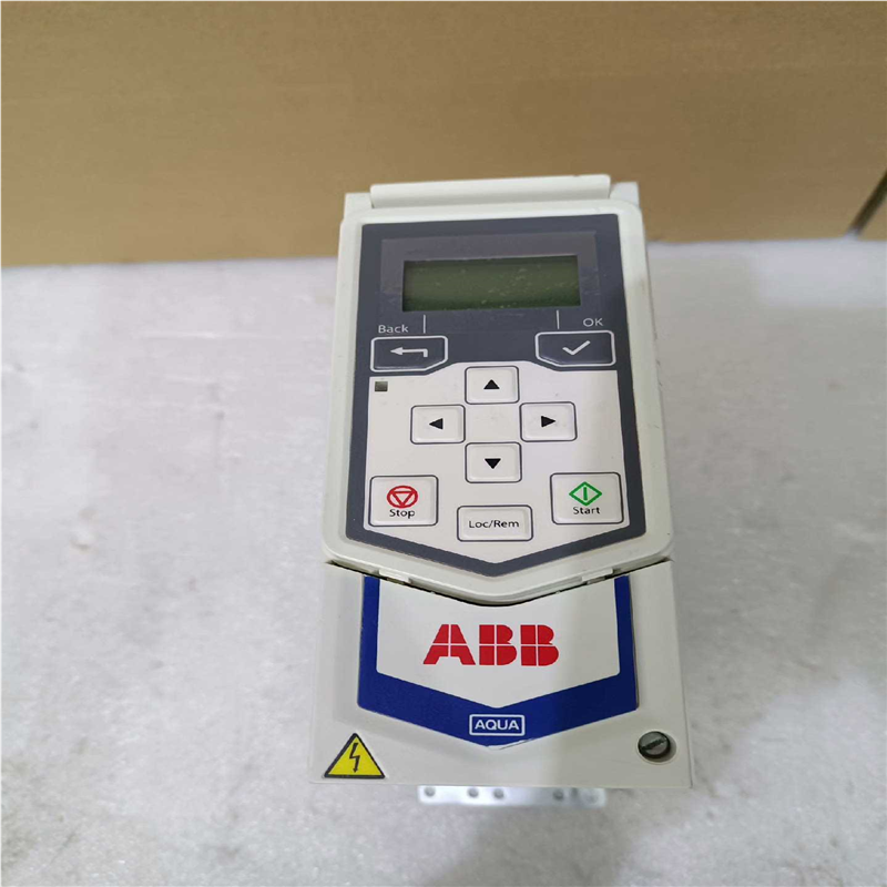 【汇生】ABB变频器ACQ531-01-07A2-4，成色如图，议价【议价】