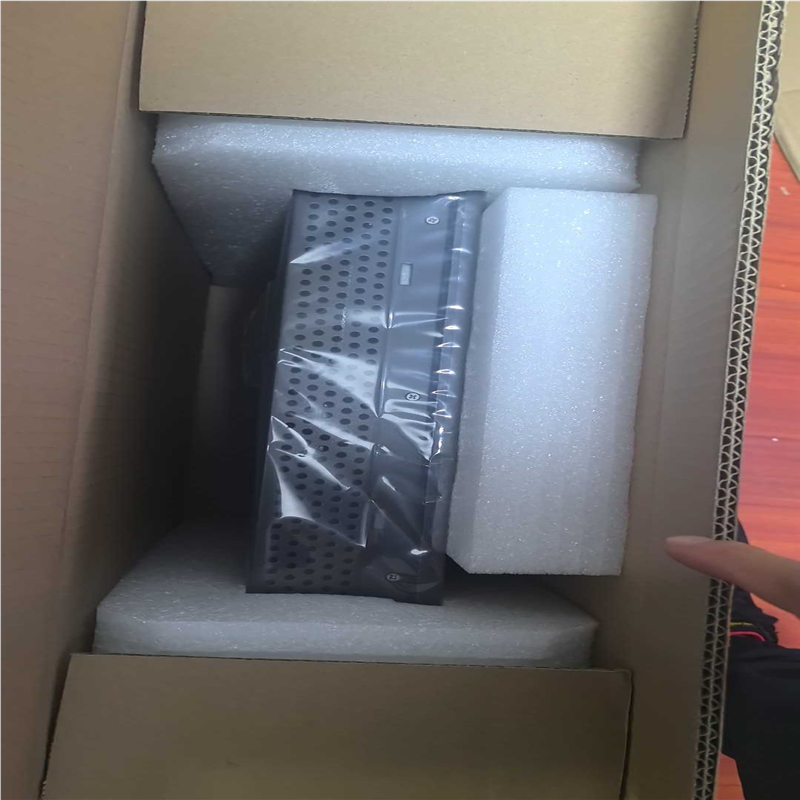 昆仑触摸屏TPC1561Hii,TPC1261Hii各有一台(崽崽配件）