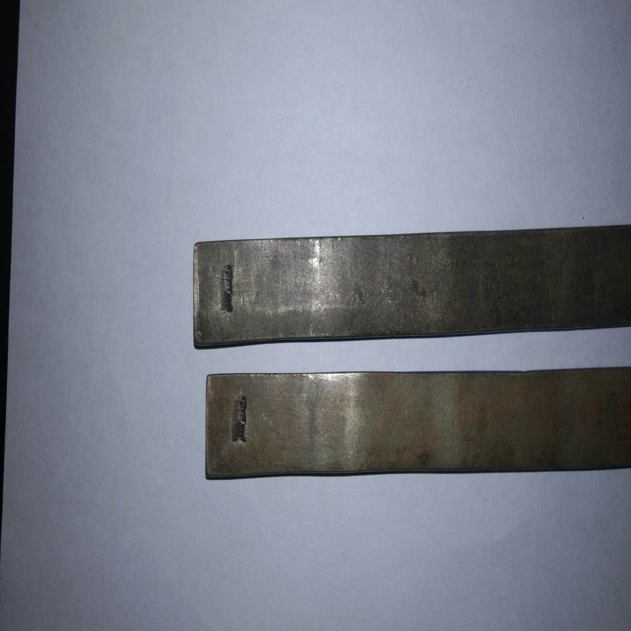 议价~清代“八方来福白铜老镇纸”一对，通身錾刻8只蝙蝠，纹饰精
