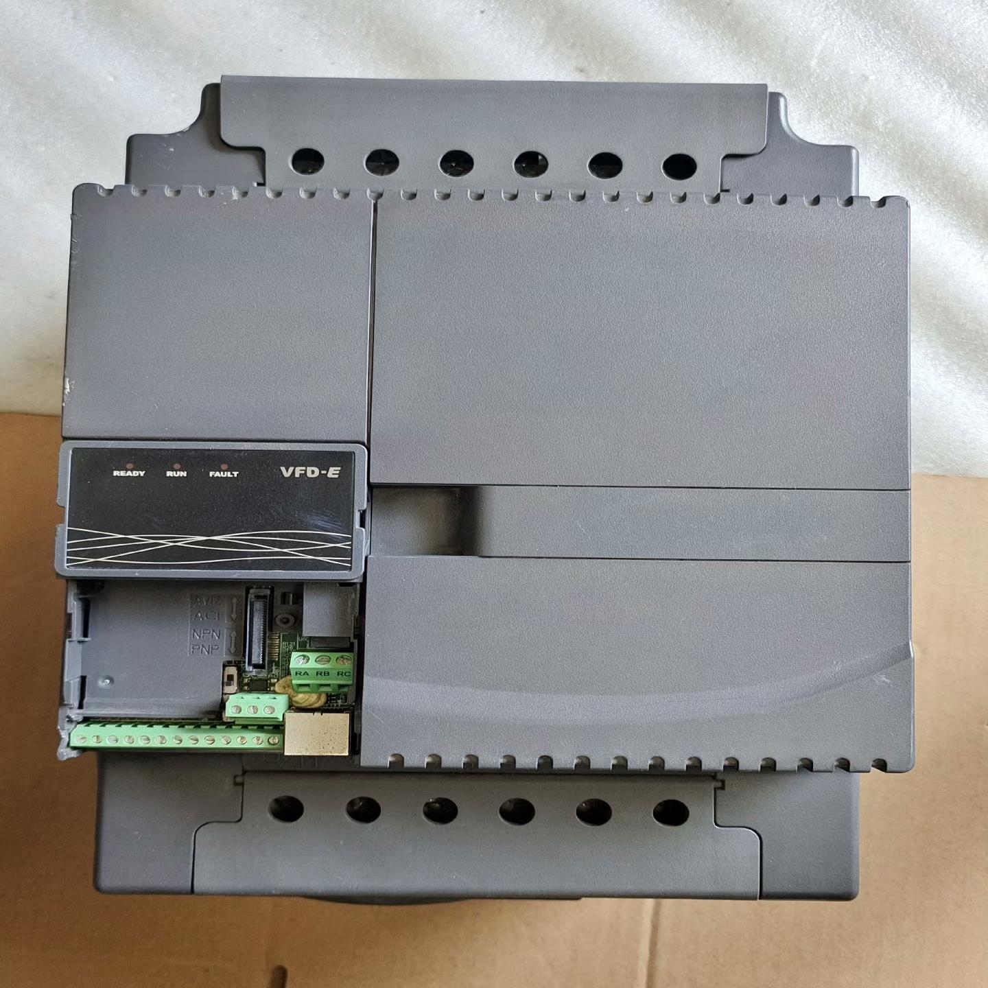 台达变频器 VFD150E43A    15kW（耶耶电子）