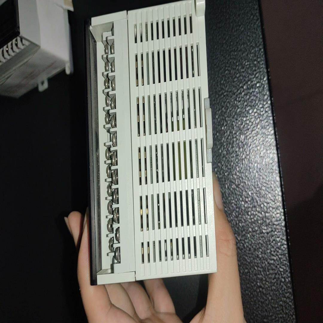 【汇生】信捷PLC  XD2-32R-E【议价】