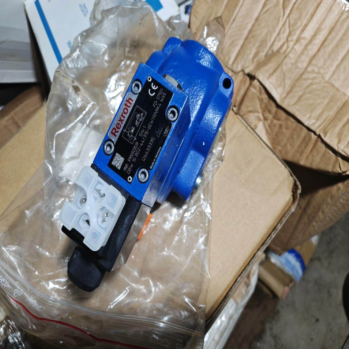 力士乐溢流阀，DBW10BG2-44/315-6EW110N(崽崽配件）