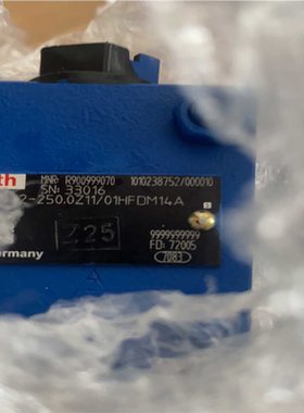 议~力士乐R900999070油缸