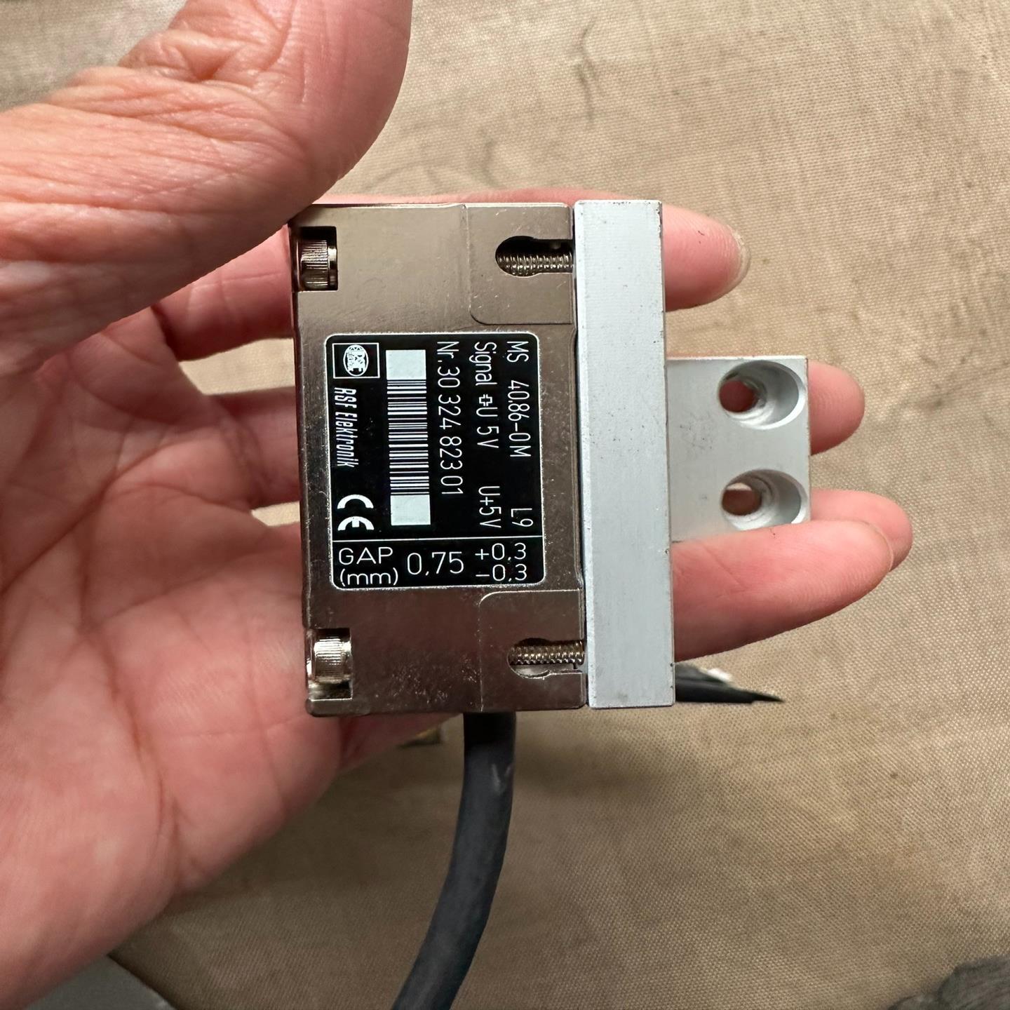 【顺庆】RSF 读数头，MS 40.86-0M，带插头，成色漂亮，功【议价