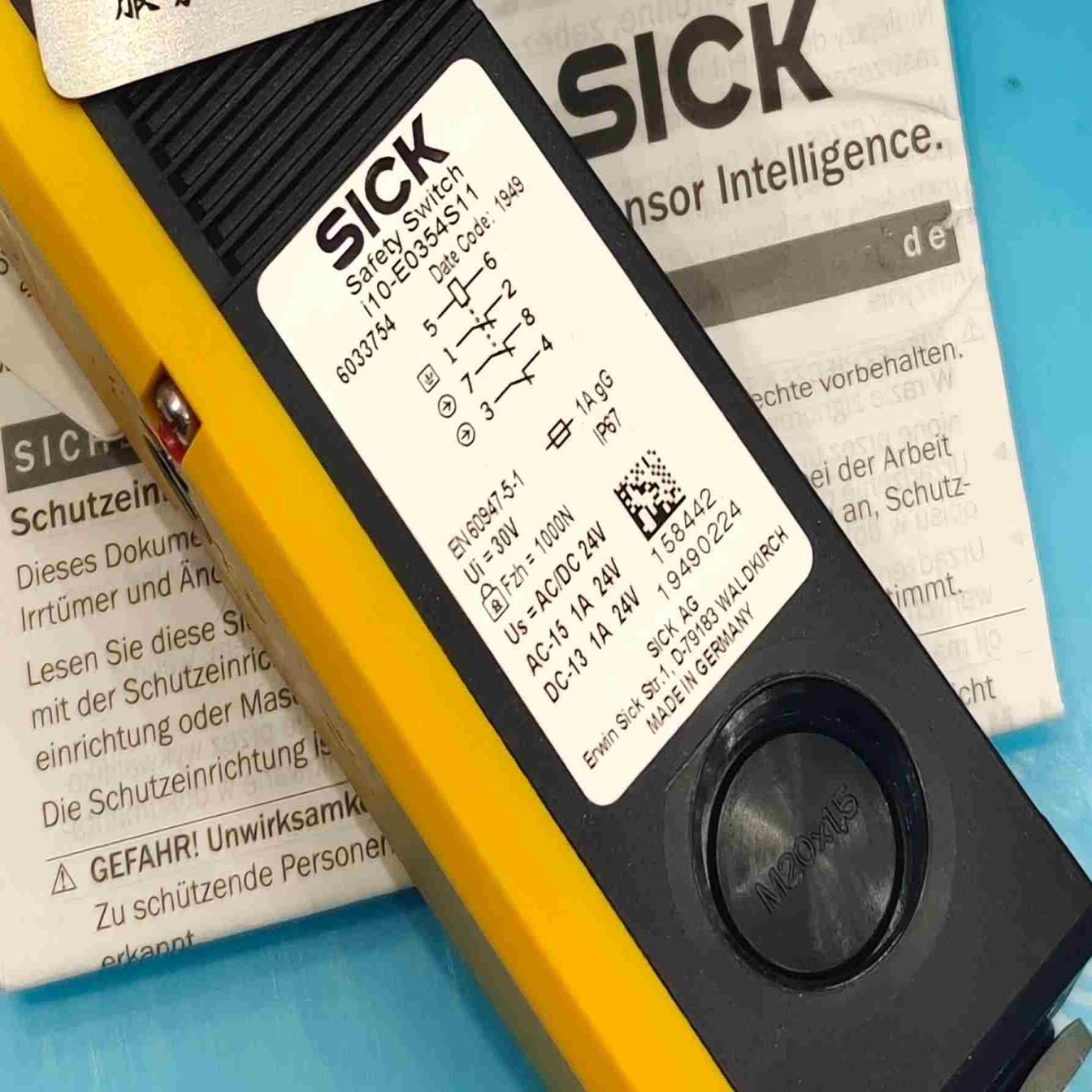 i10-E0354s11，德国施克安全开关。（崽载电子）