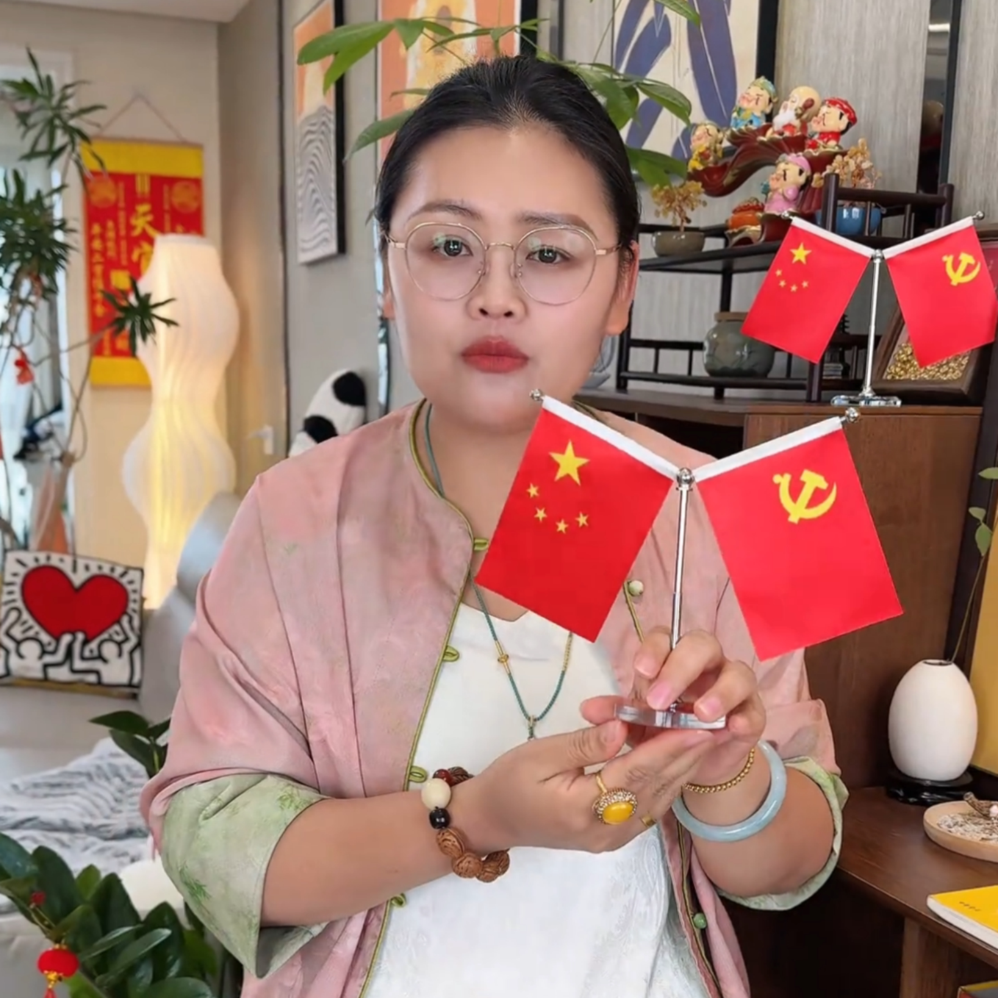 风水红旗摆件家用爱国中国国旗党旗迷你小旗子桌面装饰办公室摆件