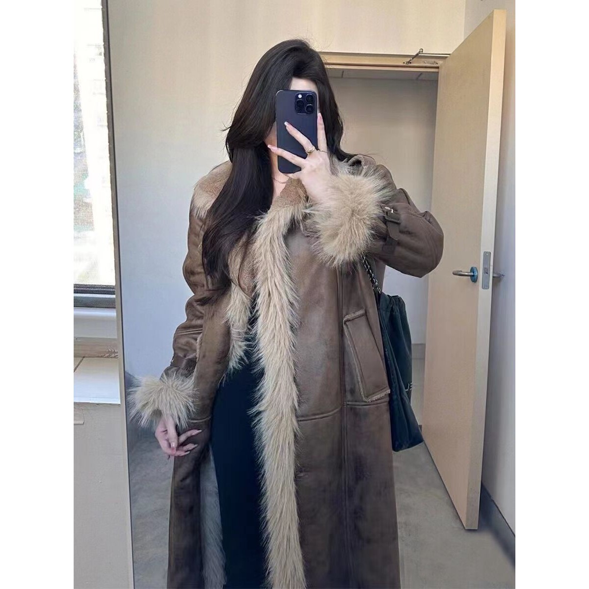 皮毛一体羊羔外套新款冬季加厚保暖长款皮草毛绒女