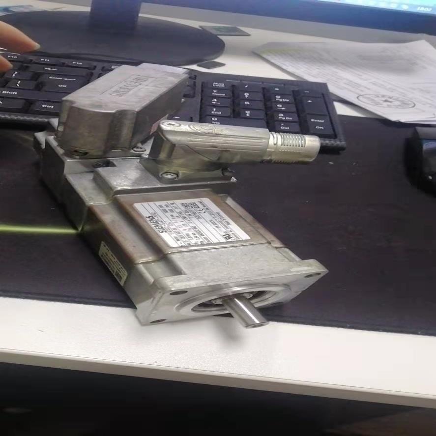 1FK7022-5AK71-1LG2 西门子电机（崽载电子）