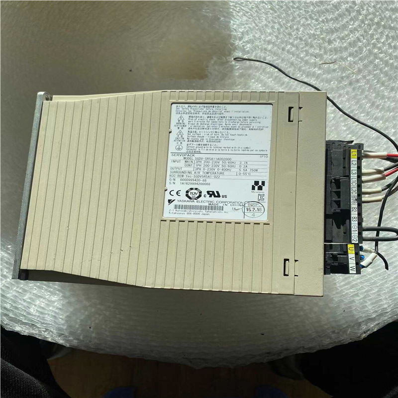 SGDV-5R5A11A002000安川驱动器750(崽崽配件）