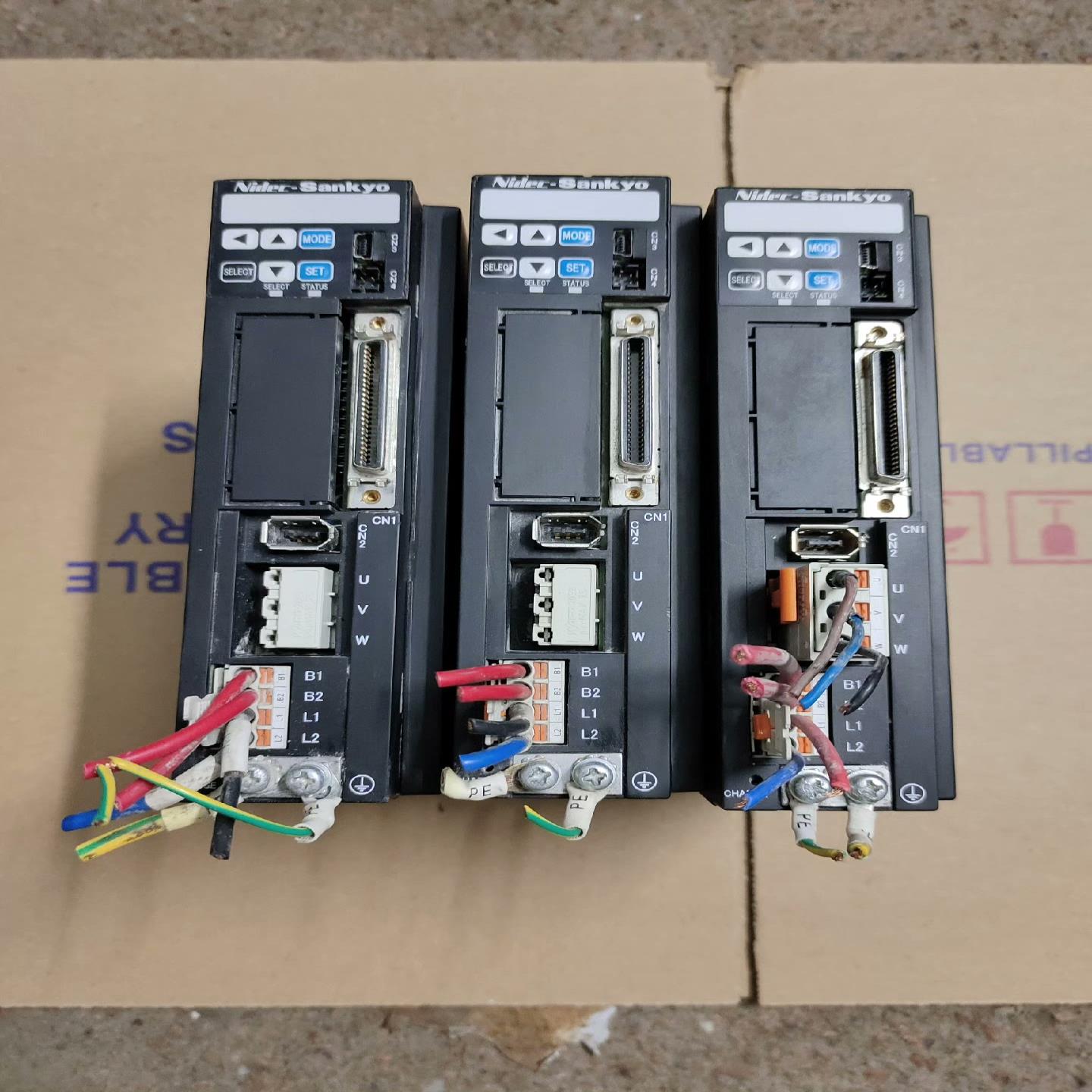 三协驱动器DA23811，750W。成色实物拍摄，功能正常，（崽载电