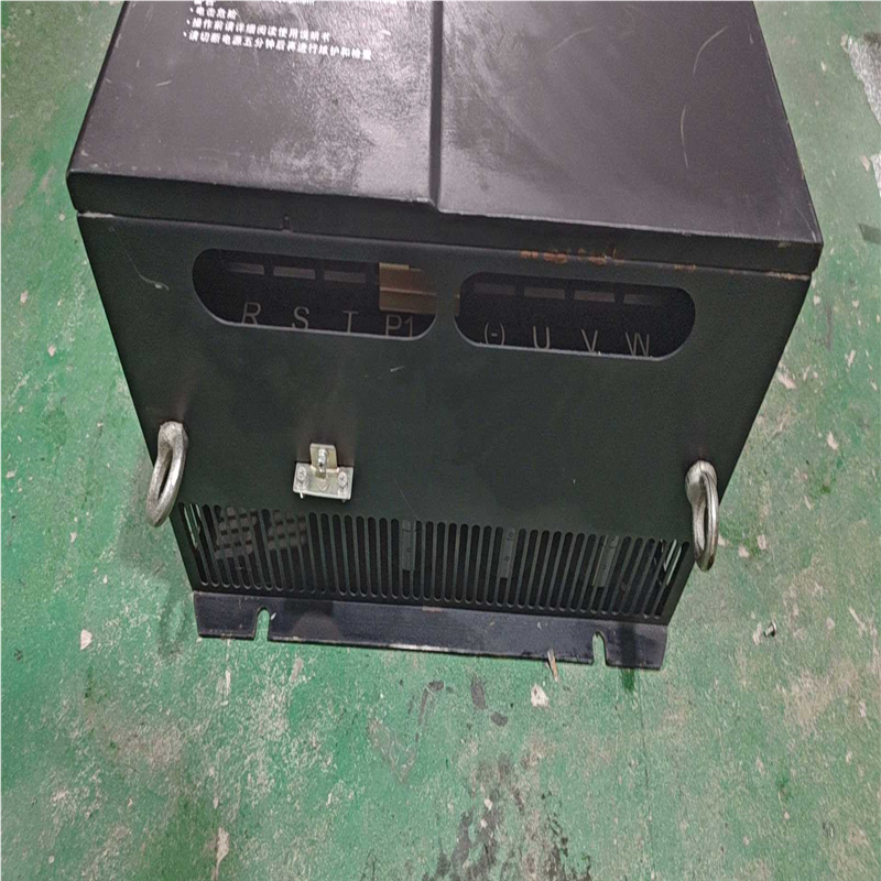 议价变频器CM530-B04T093P   90KW