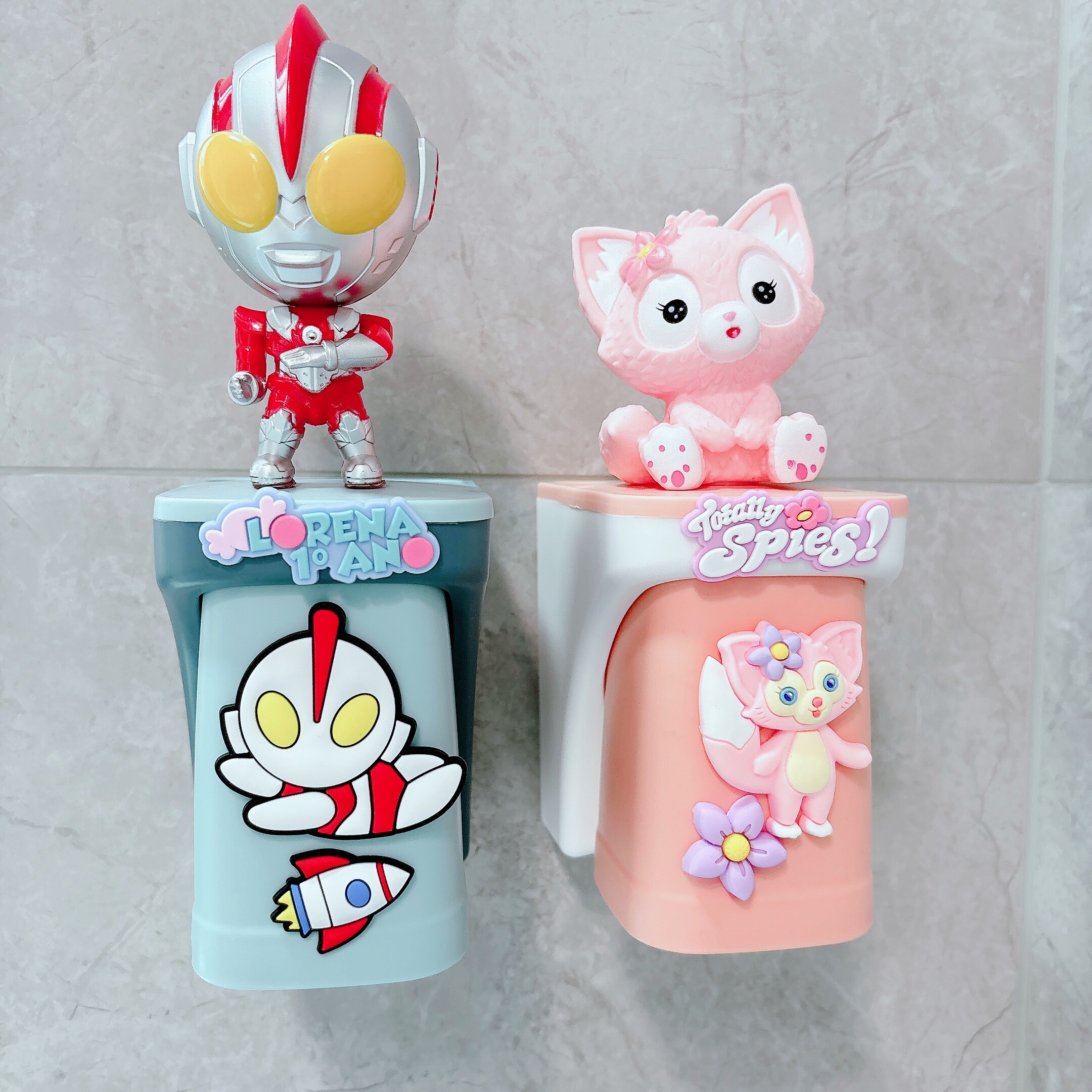 儿童磁吸漱口杯刷牙杯子女孩宝宝牙刷置物架免打孔壁挂式男孩牙缸