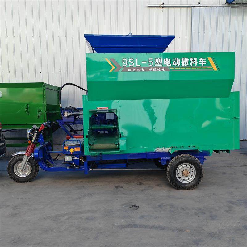 厂家养殖场5方饲料撒料车设备牧场抛料车三立方电动双向下喂料车,畜牧/养殖物资,特种养殖设备,淘宝优惠券,粉丝福利购,淘宝优惠卷