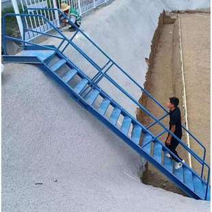 深基坑爬梯斜梯安全施工基坑爬梯双侧带扶手桥梁基坑斜梯
