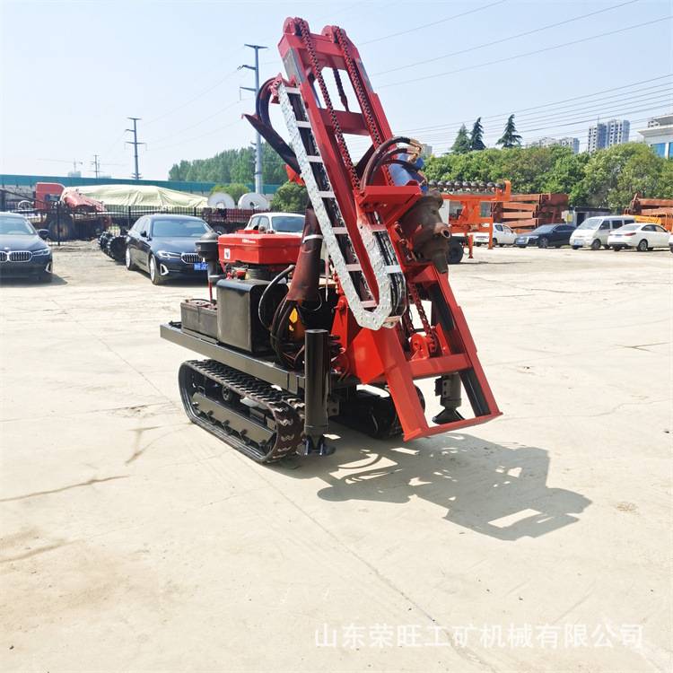 山地光伏钻机履带打桩机小型履带光伏打桩机工程履带螺旋打桩机