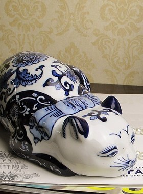 中式陶瓷青花瓷花猫复古欧式风桌面动Y物装饰摆件