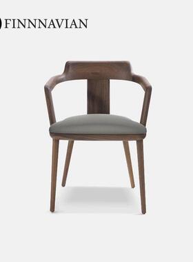 芬纳维亚 北美黑胡桃纯实木餐椅极简带扶手靠背椅(Tilly蒂莉）