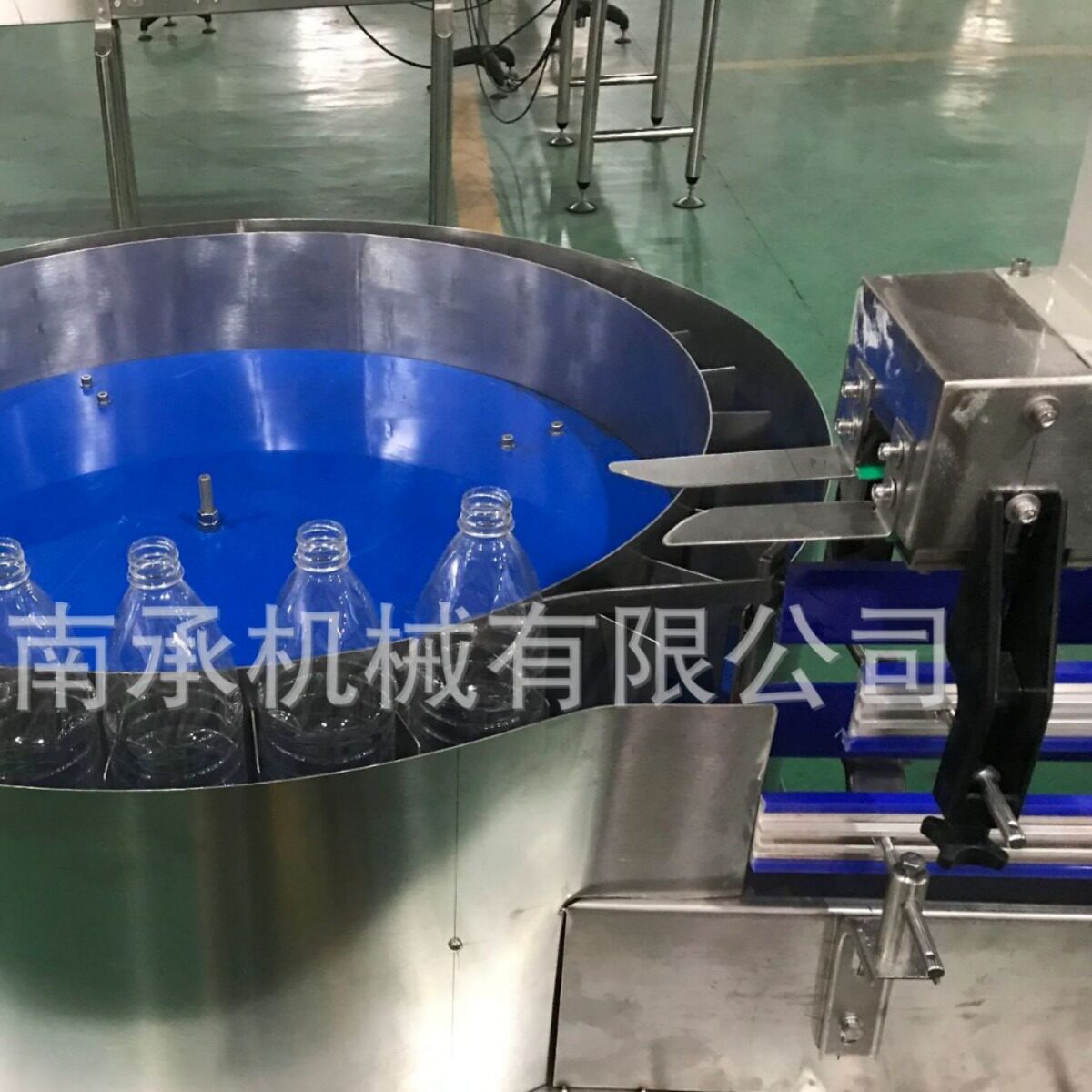 LP-16全自动塑料瓶理瓶机