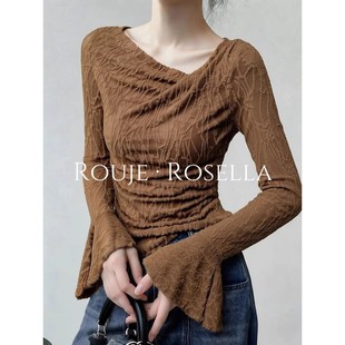 法国Rouje Rosella巨好看轻熟小衫气质独特别致喇叭袖咖色上衣女