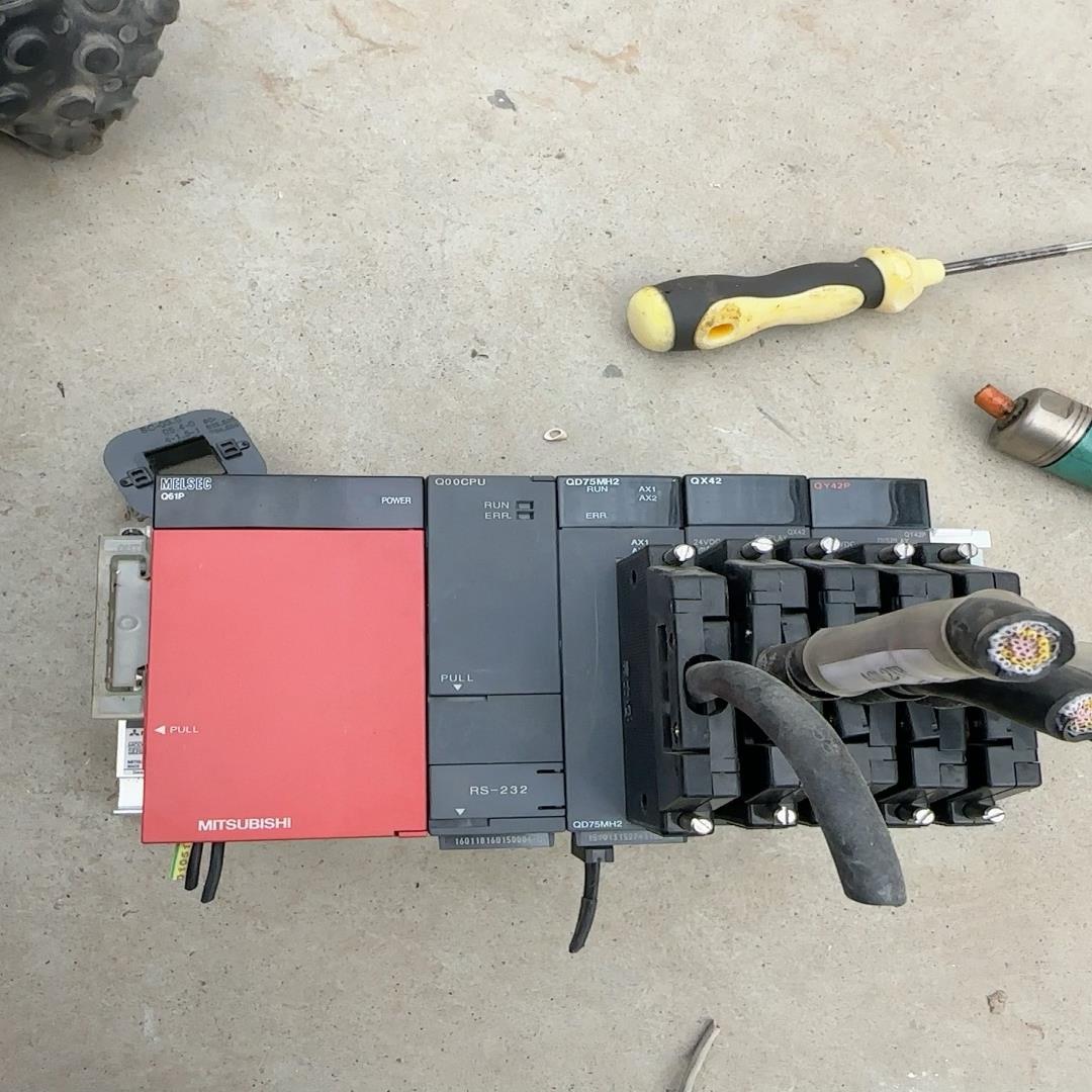 议~三菱q系列plc有两套型号q00cpu qd75mh2 qx