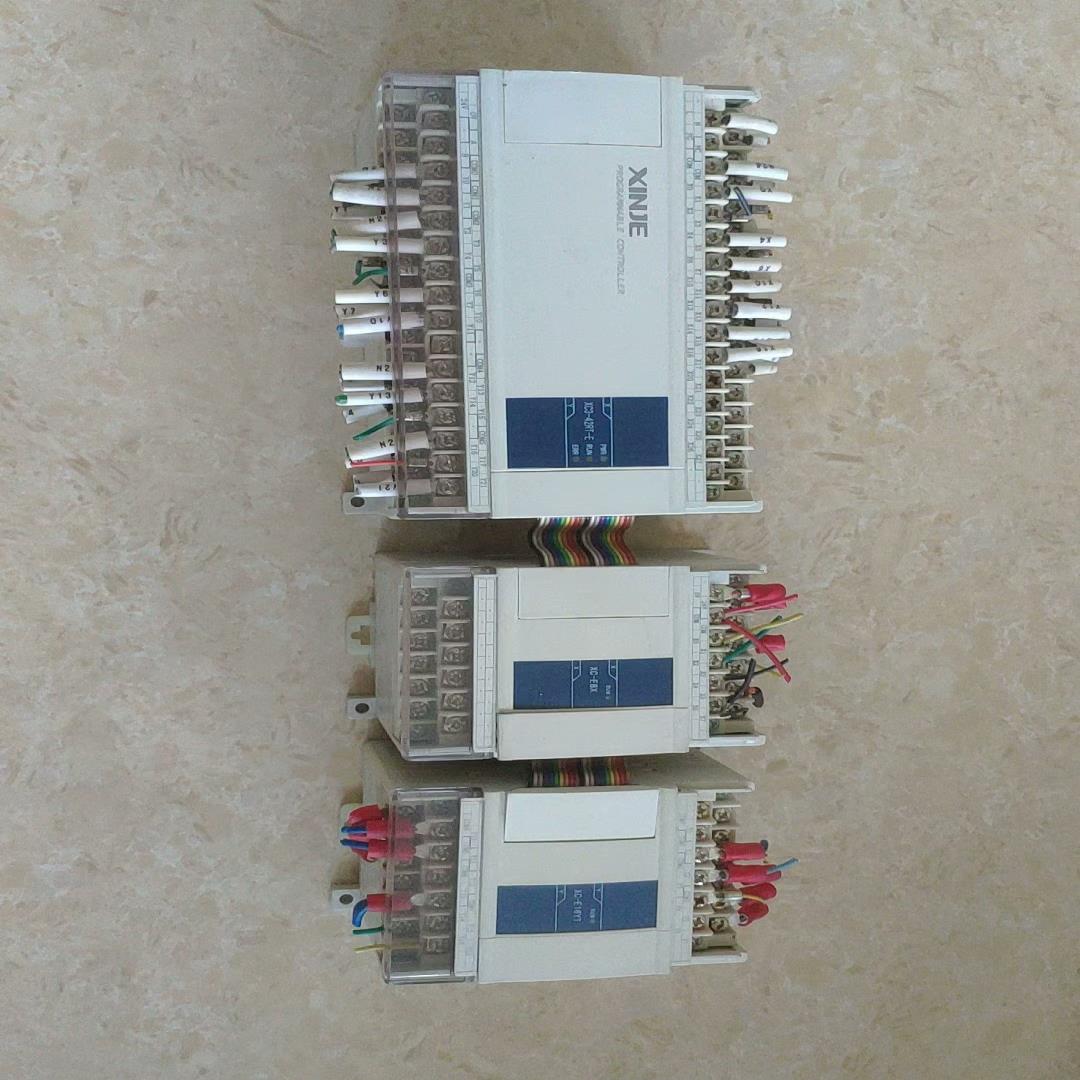 议~信捷PLC,XC3一42RT一E,加模块ⅩC一E8Ⅹ,2个,
