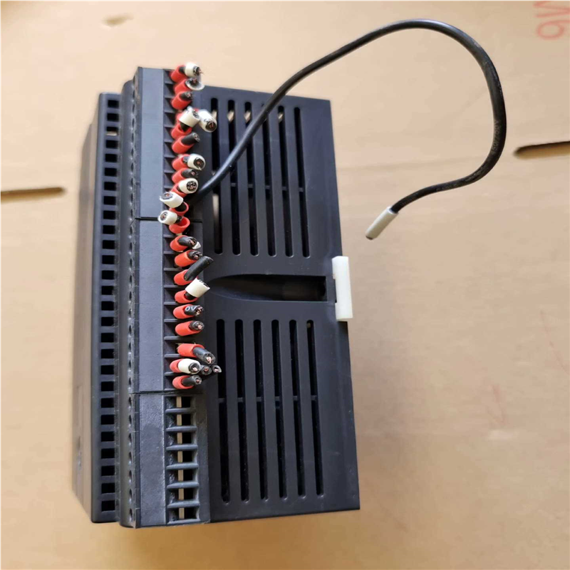 金恭PLC模块 JS-32T-D，剪线拆机，实物拍摄，功能正~议价